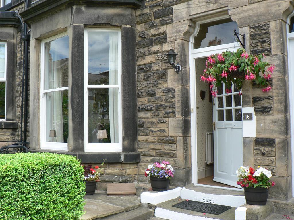 Bed and Breakfast 16 Franklin Bijou Boutique Harrogate Exterior foto